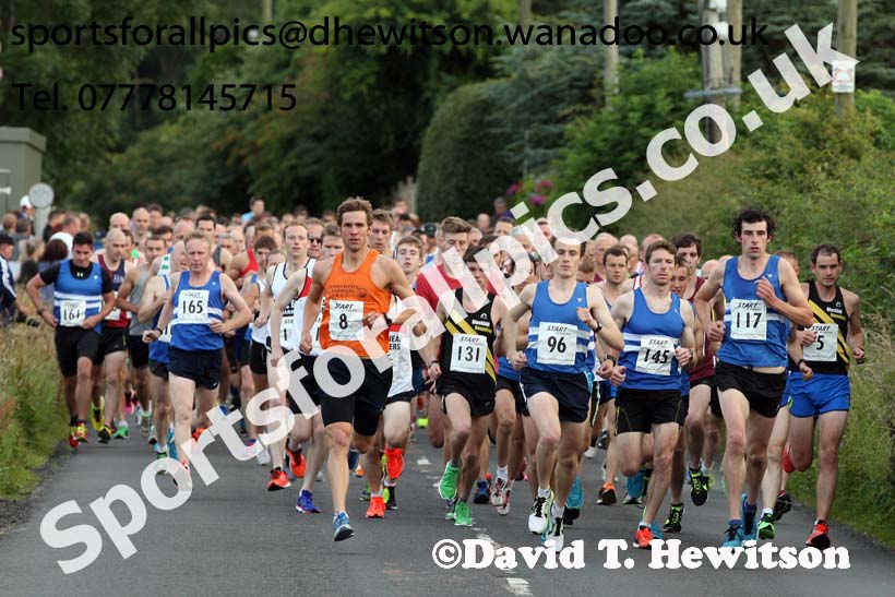 Start of the Morpeth 10k Road Race. Photo: David T. Hewitson/Sports for All Pics